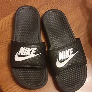 Nike slides